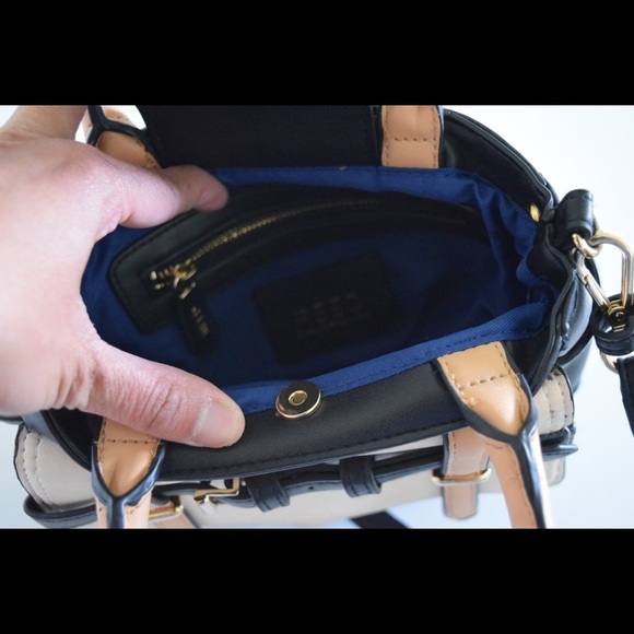 REED cross body bag - Picture 7 of 8